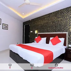 3* Otel Capital O 61059 Green Life