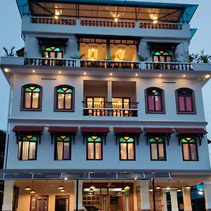 Hotel Meghdoot River